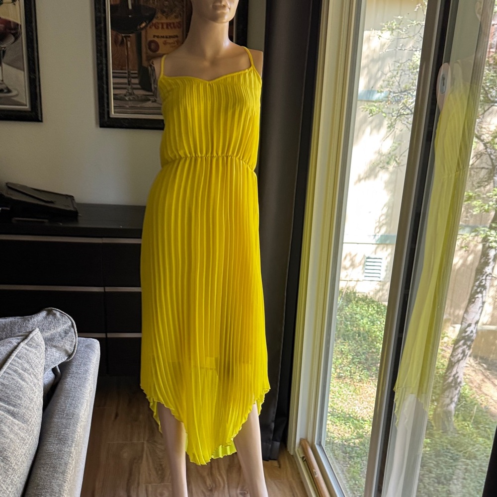 BAR III large Yellow Pleated Women's Dress B-6